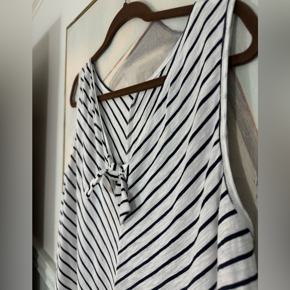 LOFT Outlet Double V Striped Knotted Tank Black & White Size Lg - Picture 6 of 11